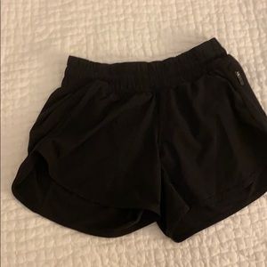 Lululemon tracker V shorts 4 inch size 8
